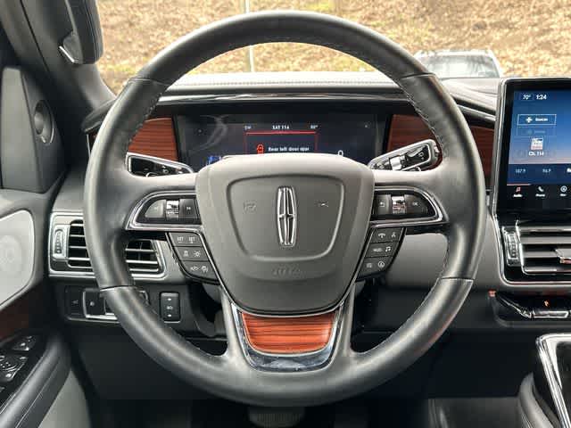 Thumbnail: 2024 Lincoln Navigator - 8
