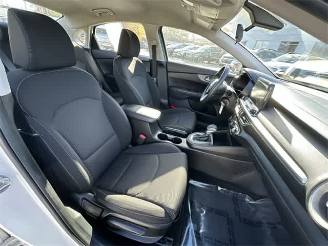 Thumbnail: 2020 Kia Forte - 20