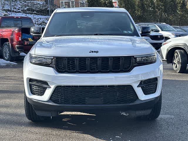 Thumbnail: 2025 Jeep Grand Cherokee - 28