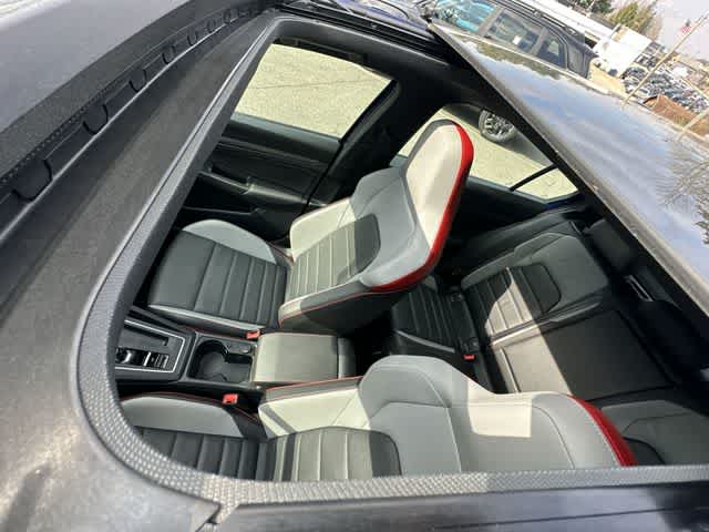 Thumbnail: 2022 Volkswagen Golf - 6