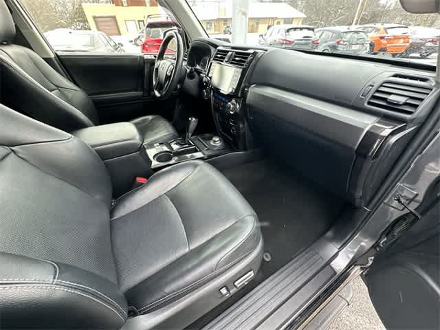 Thumbnail: 2021 Toyota 4Runner - 22