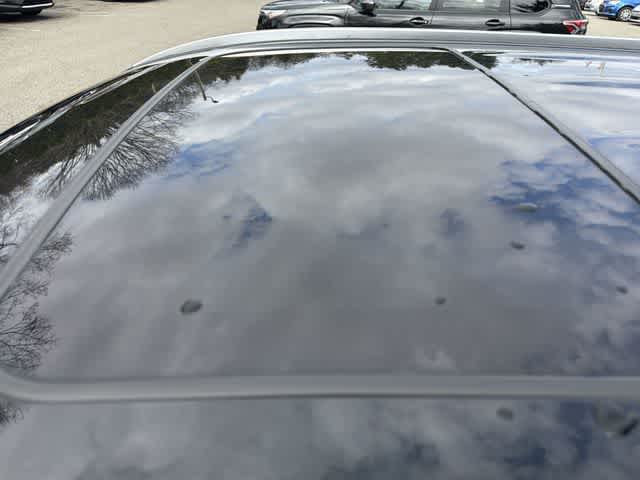 Thumbnail: 2023 Toyota Highlander - 6