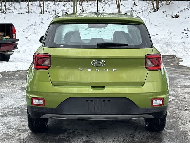 Thumbnail: 2023 Hyundai Venue - 4