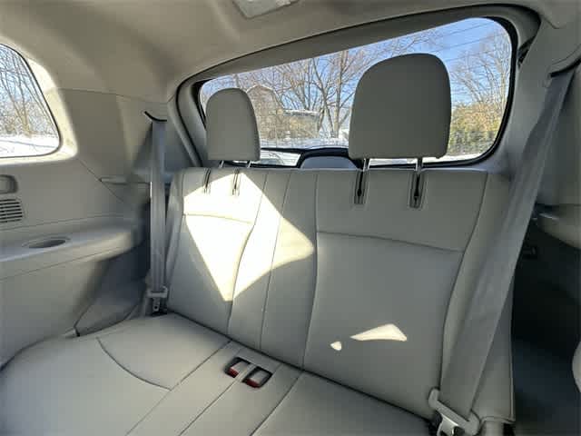 Thumbnail: 2010 Toyota Highlander - 23