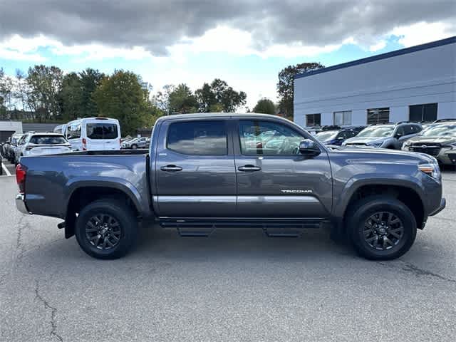 Thumbnail: 2022 Toyota Tacoma - 3