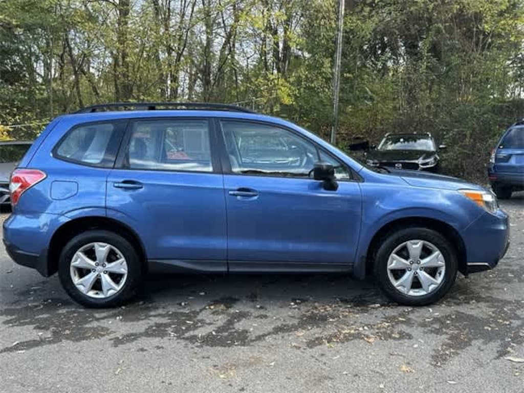 Used 2015 Subaru Forester 2.5i (CVT) SUV