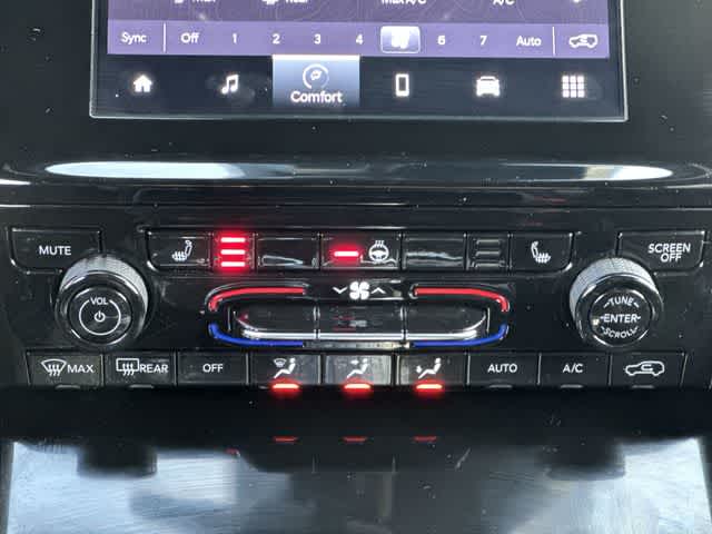 Thumbnail: 2025 Jeep Grand Cherokee - 16