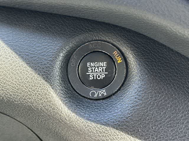 Thumbnail: 2019 Jeep Cherokee - 10