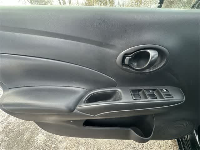 Thumbnail: 2012 Nissan Versa - 12