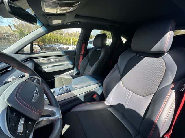 Thumbnail: 2023 Genesis GV70 - 17