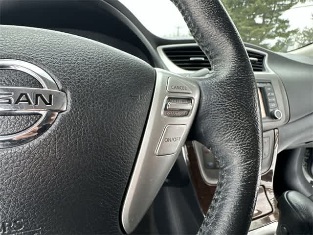 Thumbnail: 2013 Nissan Sentra - 10