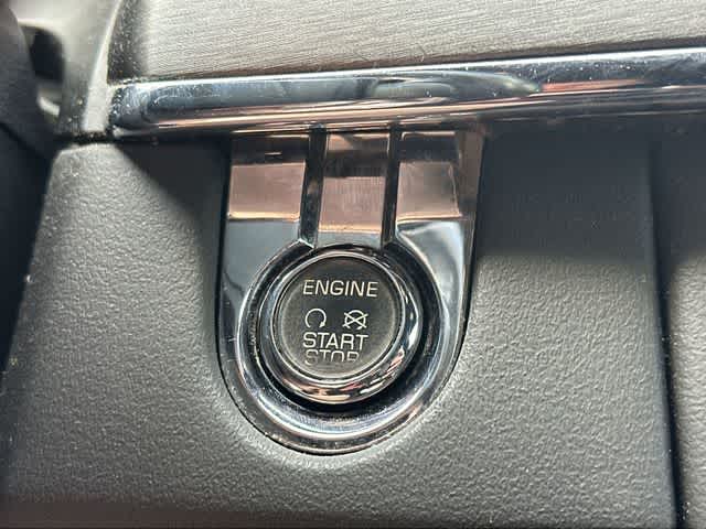 Thumbnail: 2011 Lincoln MKS - 11