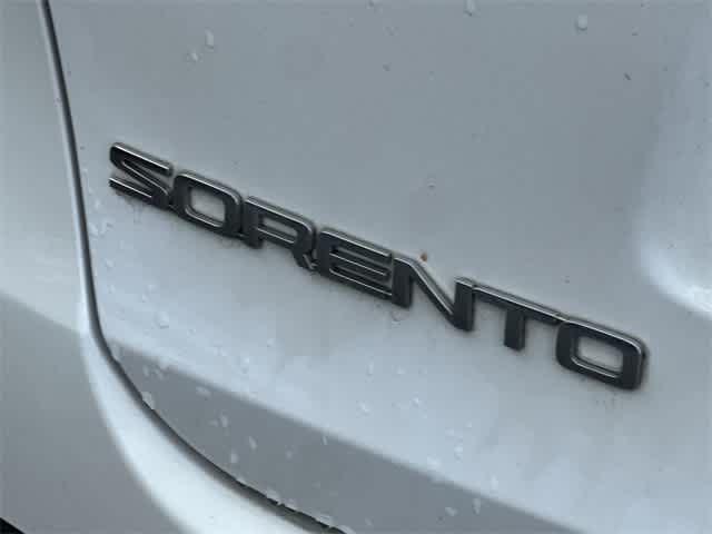 2017 Kia Sorento LX 15