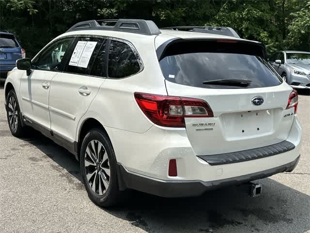 2015 Subaru Outback Limited 32