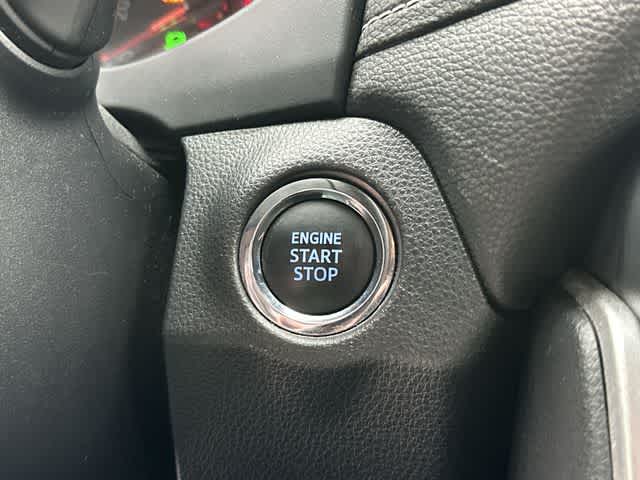 Thumbnail: 2020 Toyota RAV4 - 11