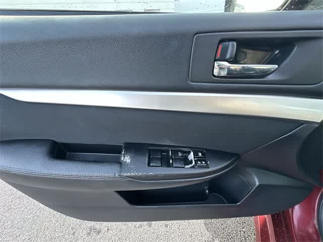 Thumbnail: 2010 Subaru Legacy - 13