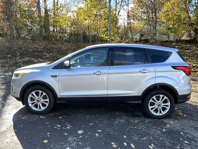 2019 Ford Escape SE photo 2