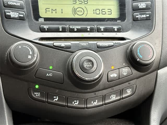 Thumbnail: 2005 Honda Accord - 9