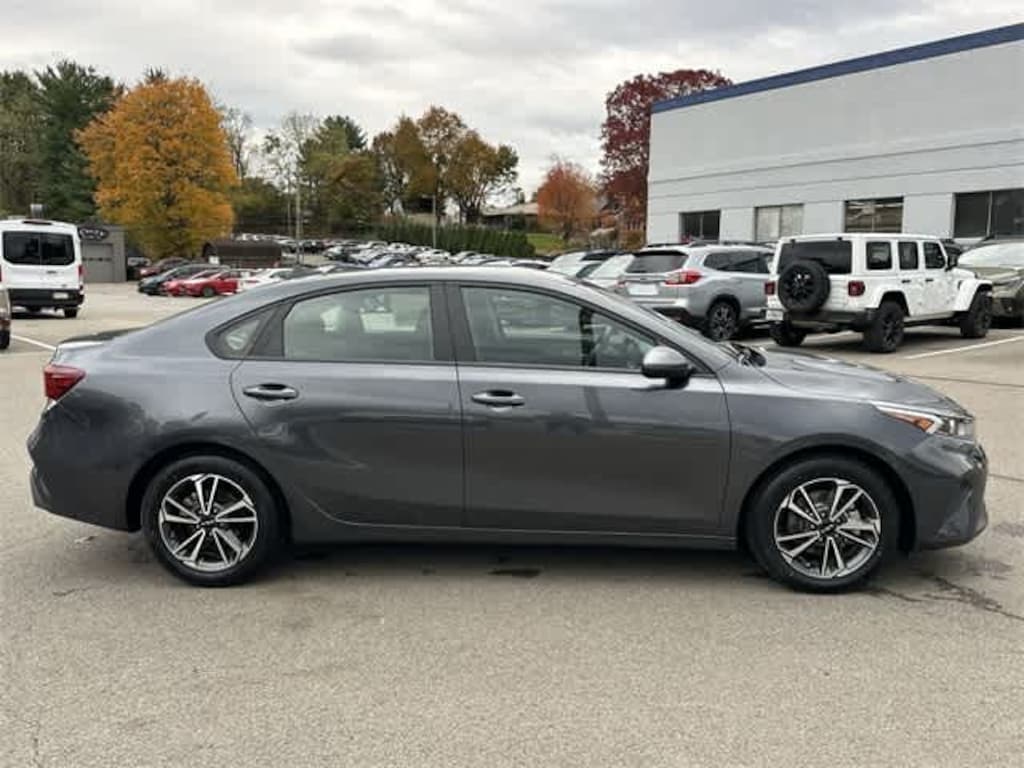 Used 2023 Kia Forte LXS Sedan