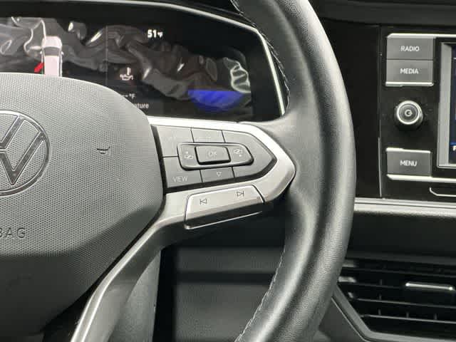 Thumbnail: 2024 Volkswagen Jetta - 9