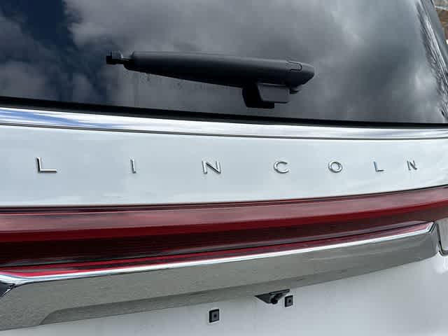 Thumbnail: 2024 Lincoln Navigator - 30
