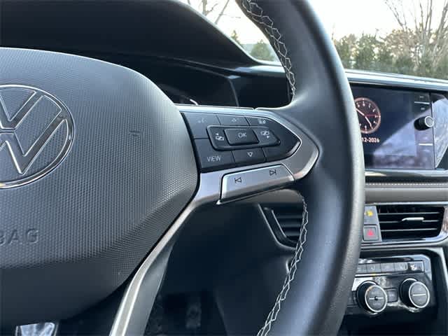 Thumbnail: 2022 Volkswagen Taos - 9