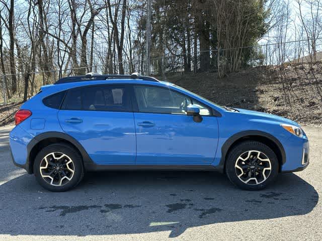 Thumbnail: 2016 Subaru Crosstrek - 3