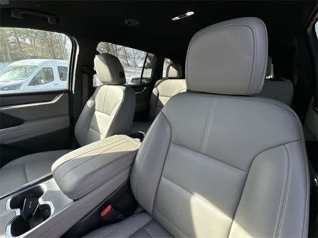 Thumbnail: 2024 GMC Acadia - 15