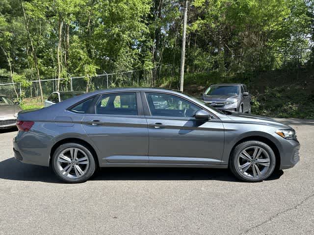 Thumbnail: 2024 Volkswagen Jetta - 3