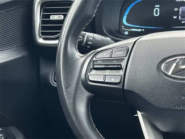 Thumbnail: 2023 Hyundai Venue - 9