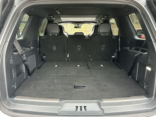 Thumbnail: 2024 Lincoln Navigator - 28