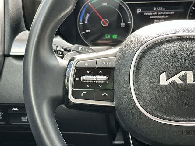 Thumbnail: 2023 Kia Sorento - 8