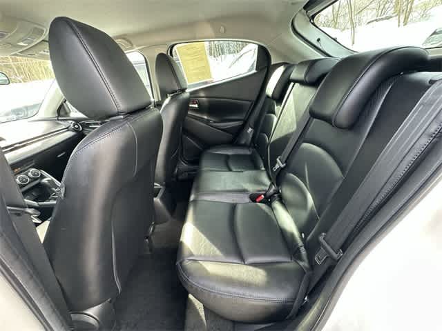 Thumbnail: 2020 Toyota Yaris - 18