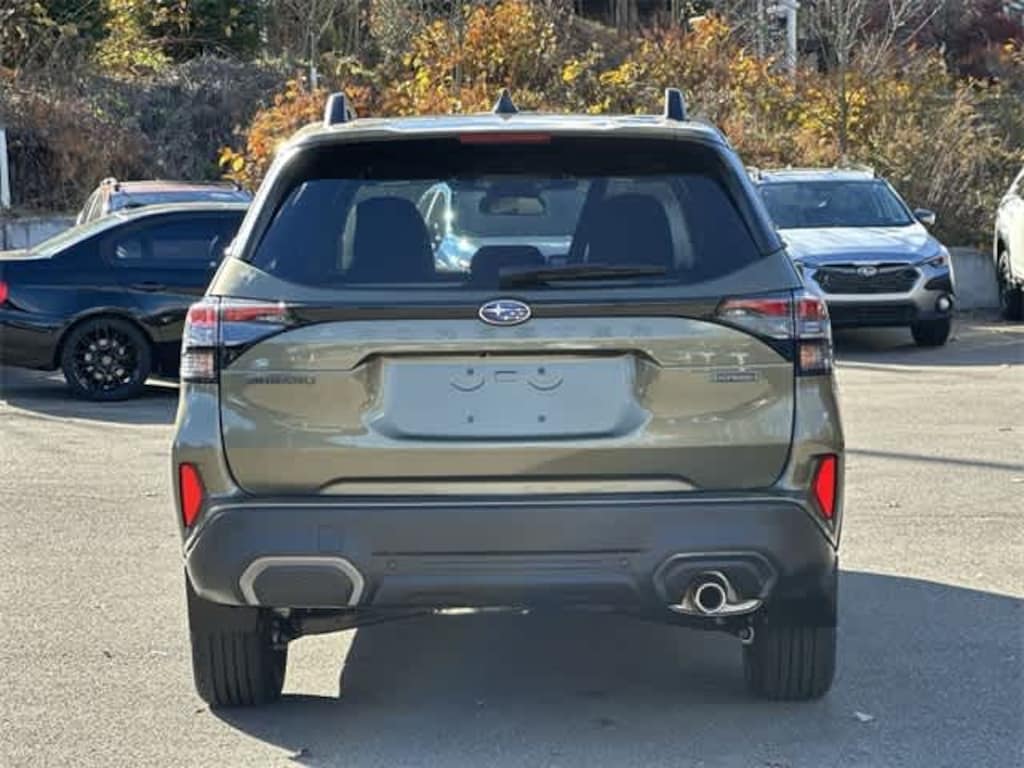 New 2025 Subaru Forester Hybrid Limited SUV