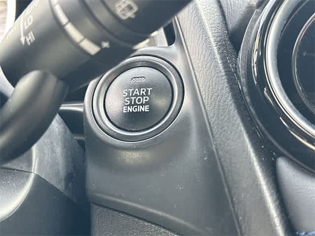 Thumbnail: 2020 Toyota Yaris - 10