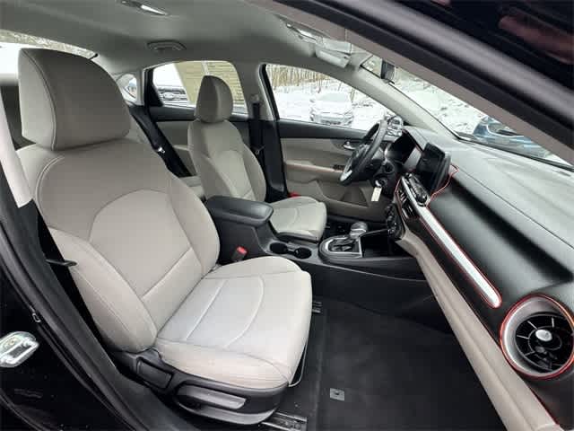 Thumbnail: 2021 Kia Forte - 20