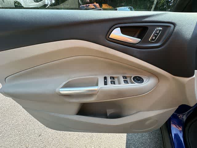 Thumbnail: 2013 Ford Escape - 15