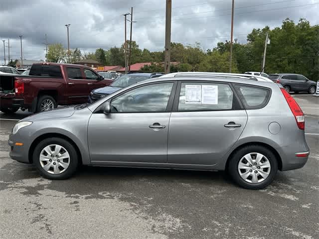 2011 Hyundai Elantra Touring GLS photo 2