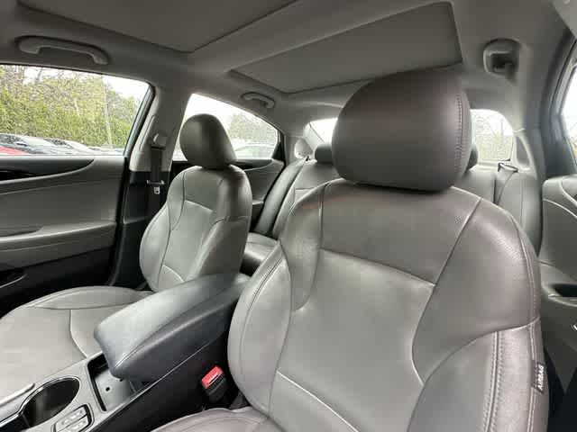Thumbnail: 2012 Hyundai Sonata - 15