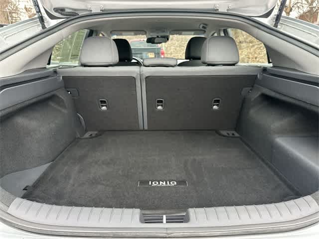 Thumbnail: 2022 Hyundai Ioniq - 22