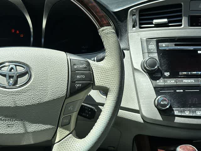 2011 Toyota Avalon's photo