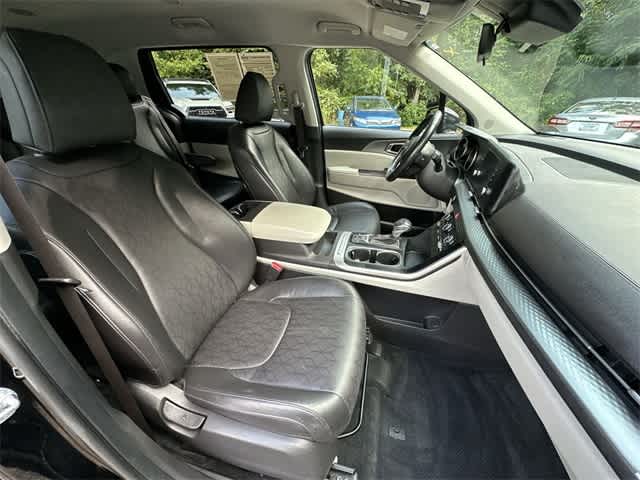 Thumbnail: 2022 Kia Carnival - 22