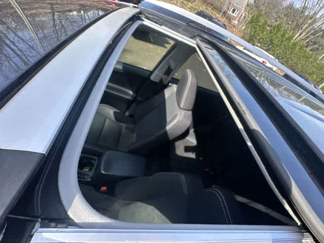 Thumbnail: 2018 Toyota RAV4 - 6