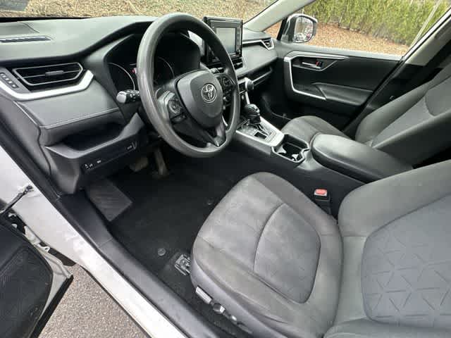 Thumbnail: 2020 Toyota RAV4 - 16