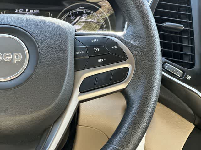 Thumbnail: 2019 Jeep Cherokee - 9