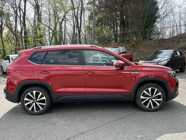 Thumbnail: 2023 Volkswagen Taos - 3