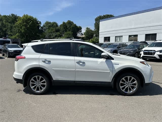 Thumbnail: 2018 Toyota RAV4 - 3
