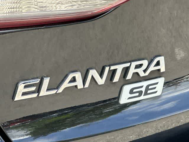 Thumbnail: 2017 Hyundai Elantra - 23