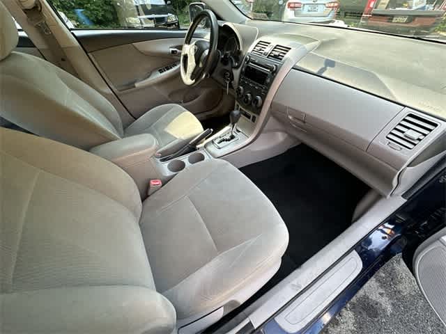 Thumbnail: 2011 Toyota Corolla - 17