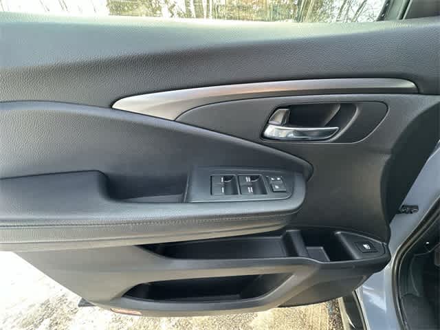 Thumbnail: 2022 Honda Pilot - 17